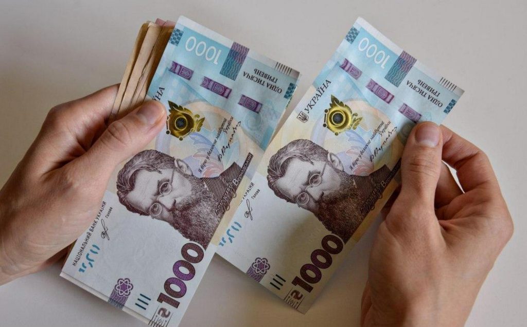 Безробітні українці зможуть онлайн оформити грант на 15 000 грн — Свириденко Гривні.