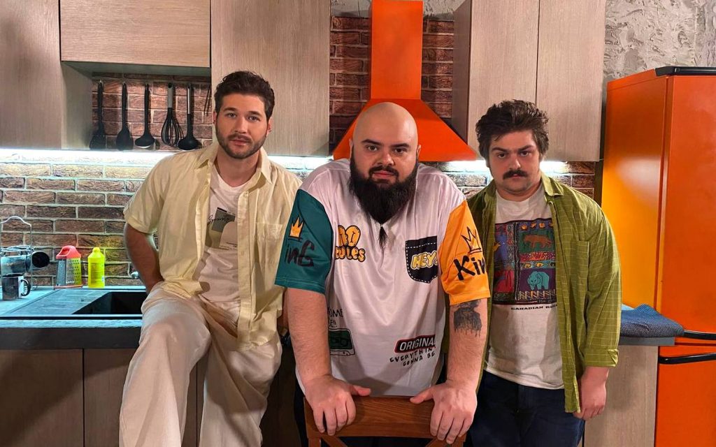 Комедійний серіал «Життя на трьох»: коли вийде і де дивитися онлайн 7 епізод Життя на трьох.