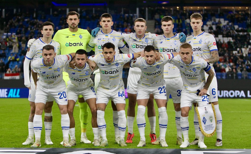 Динамо-Київ.