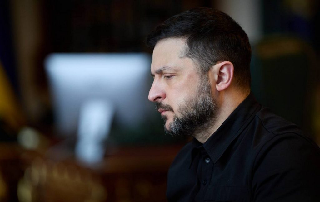24 лютого Зеленський може повідомити щодо проведення референдуму та виборів, які мають відбутися до 15 травня Володимир Зеленський.