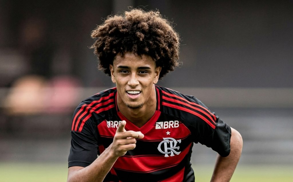 Раян Роберту.