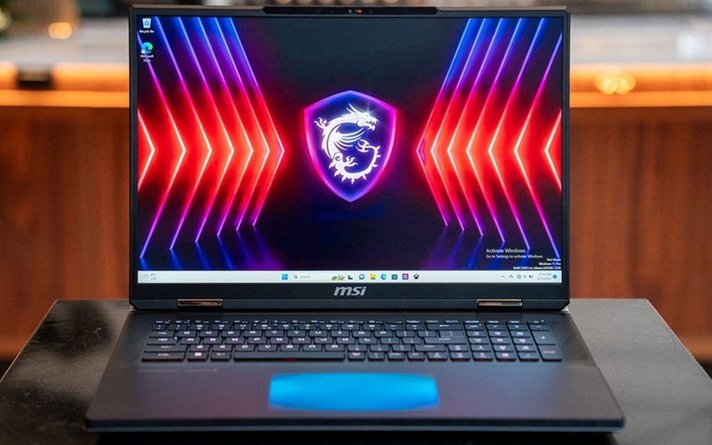 MSI Titan 18.