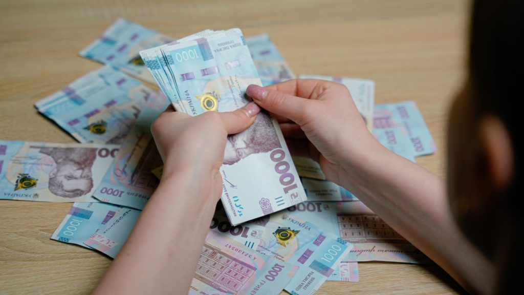 Виплати ВПО у липні 2026 року: уряд назвав строки зарахування коштів Гроші.