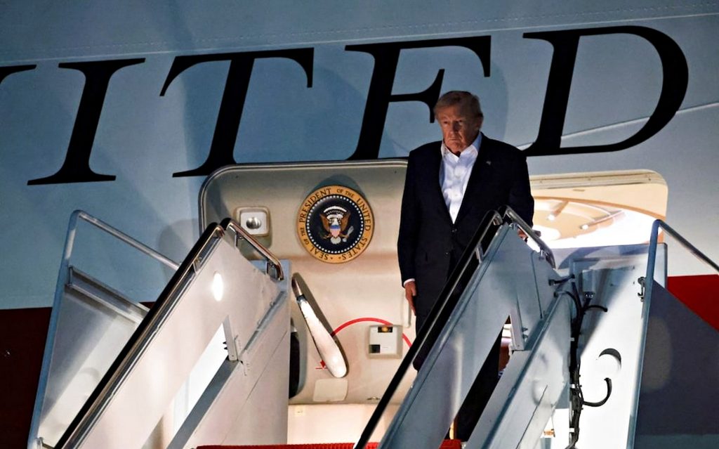 Трамп розкрив нові подробиці свого таємного вильоту з Туреччини після саміту НАТО Дональд Трамп.