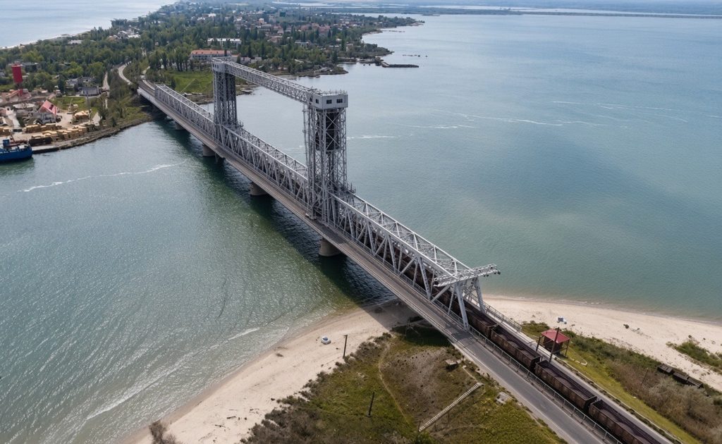 Міст.