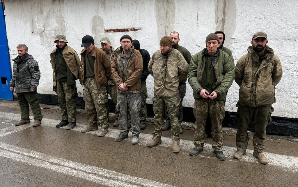Полонені.